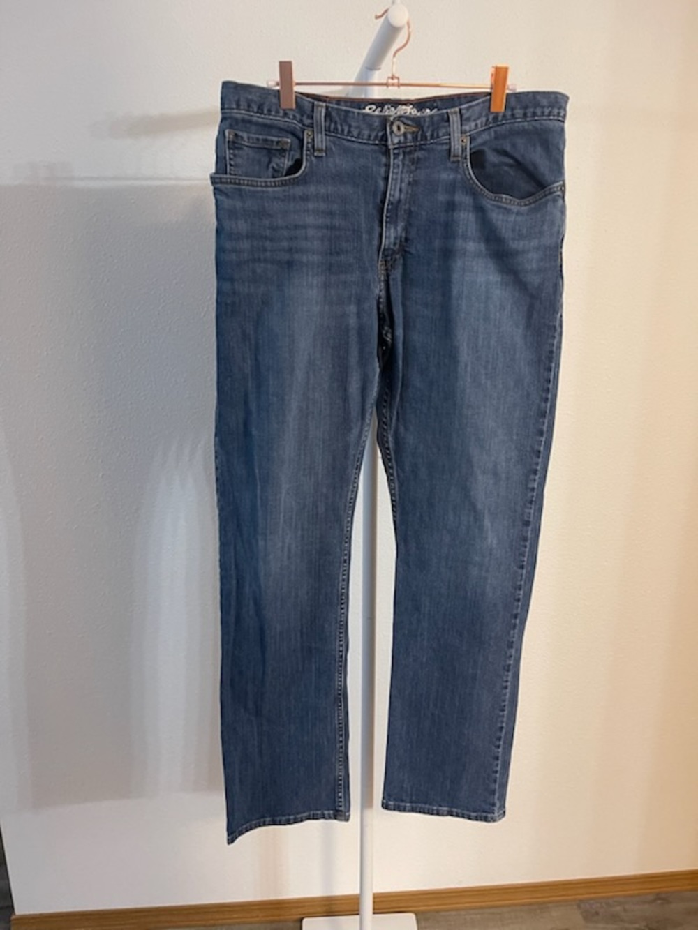 Eddie Bauer 34x32 Men's Blue Straight Leg Jeans